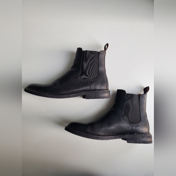 Frye Chelsea boots (black) - Picture 1 of 4